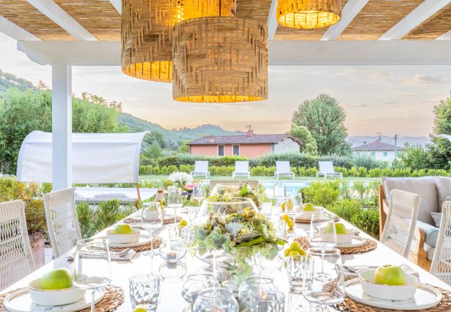 Villa in Vorno - Authentic Luxury Retreat with Private Pool  Villa in Vorno - Authentic Luxury Retreat with Private Pool