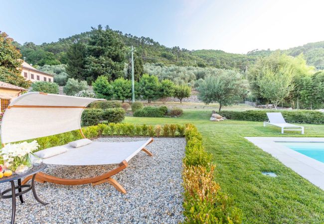 Villa in Vorno - Authentic Luxury Retreat with Private Pool  Villa in Vorno - Authentic Luxury Retreat with Private Pool