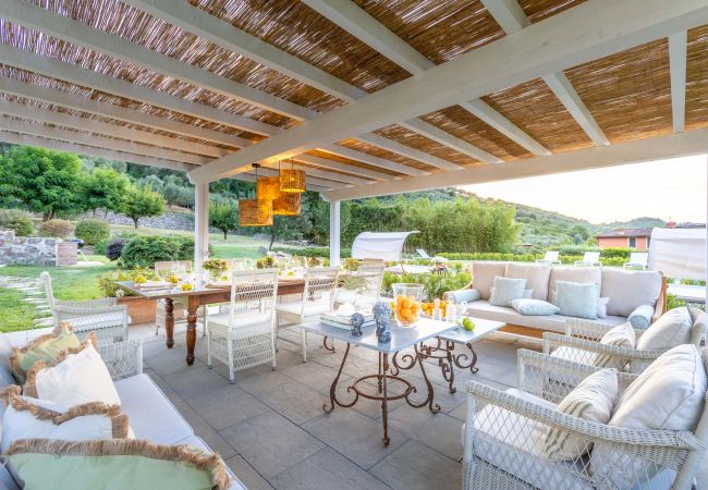 Villa in Vorno - Authentic Luxury Retreat with Private Pool  Villa in Vorno - Authentic Luxury Retreat with Private Pool