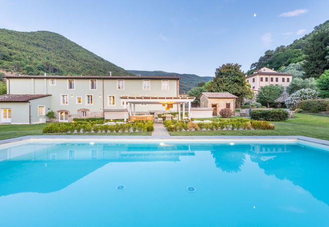 Villa in Vorno - Authentic Luxury Retreat with Private Pool  Villa in Vorno - Authentic Luxury Retreat with Private Pool