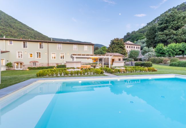 Villa in Vorno - Authentic Luxury Retreat with Private Pool  Villa in Vorno - Authentic Luxury Retreat with Private Pool