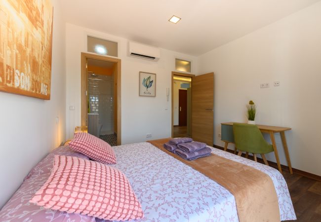 Ferienwohnung in Madrid - Alquiler Mensual en Madrid – Piso compartido de 3 habitaciones  Temporal Ferienwohnung in Madrid - Alquiler Mensual en Madrid – Piso compartido de 3 habitaciones  Temporal