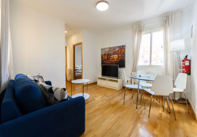  in Madrid - M (DFO214) Apartamento en el Museo Reina Sofía - A