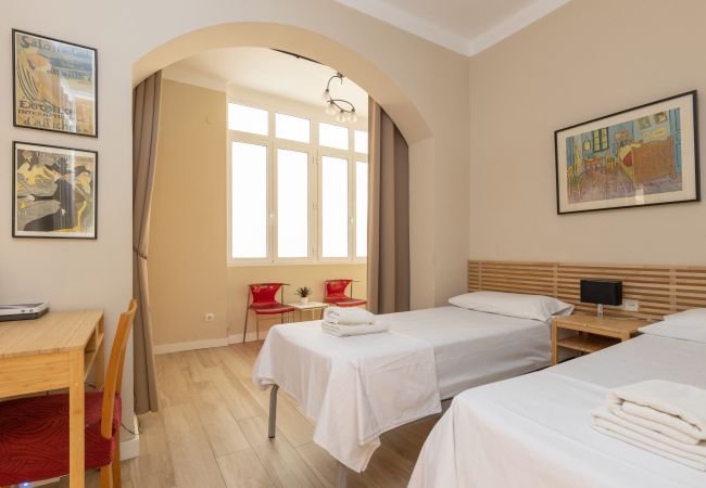 Appartement in Barcelona - CALABRIA, piso amplio ideal familias o grupos en Eixample, Barcelona centro Appartement in Barcelona - CALABRIA, piso amplio ideal familias o grupos en Eixample, Barcelona centro
