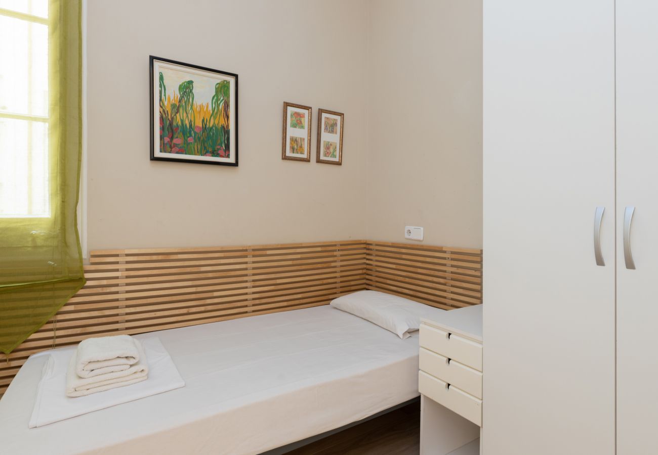 Appartement in Barcelona - CALABRIA, piso amplio ideal familias o grupos en Eixample, Barcelona centro Appartement in Barcelona - CALABRIA, piso amplio ideal familias o grupos en Eixample, Barcelona centro