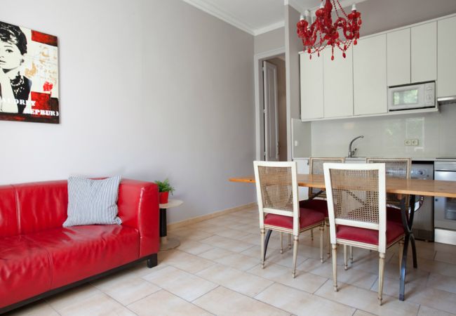 Appartement in Barcelona - SANT ANTONI, piso bonito, tranquilo y muy bien situado en Barcelona centro. Appartement in Barcelona - SANT ANTONI, piso bonito, tranquilo y muy bien situado en Barcelona centro.