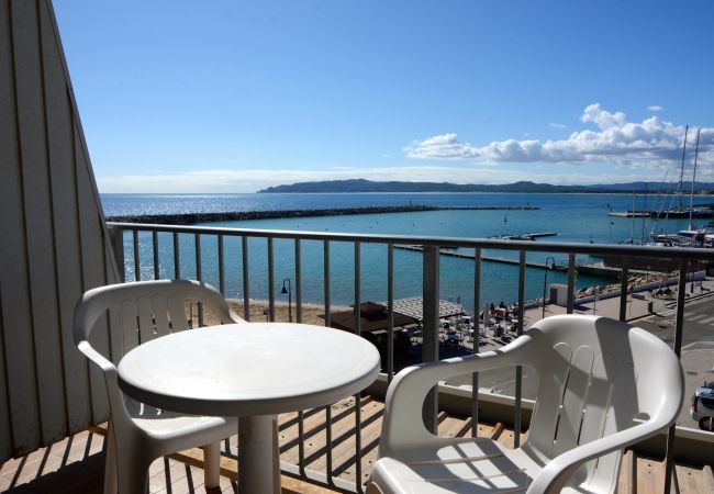 Studio in Estartit - NAUTIC ESTUDI BX-2 Studio in Estartit - NAUTIC ESTUDI BX-2