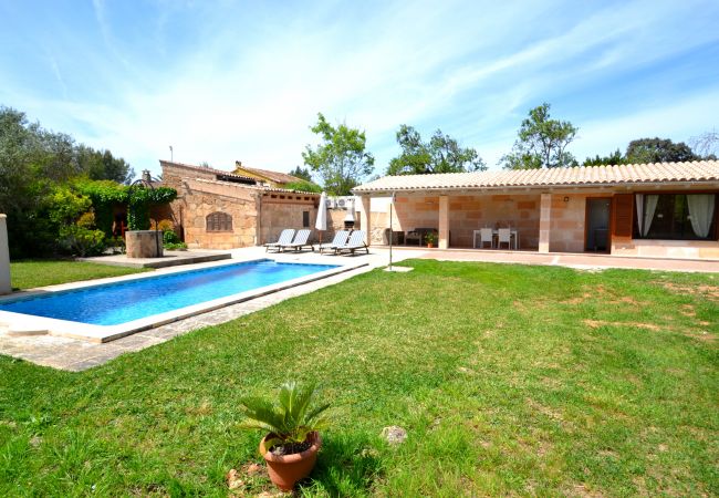  in Alcúdia - Els Olivers 138 finca rústica con piscina privada, aire acondicionado, terraza y barbacoa