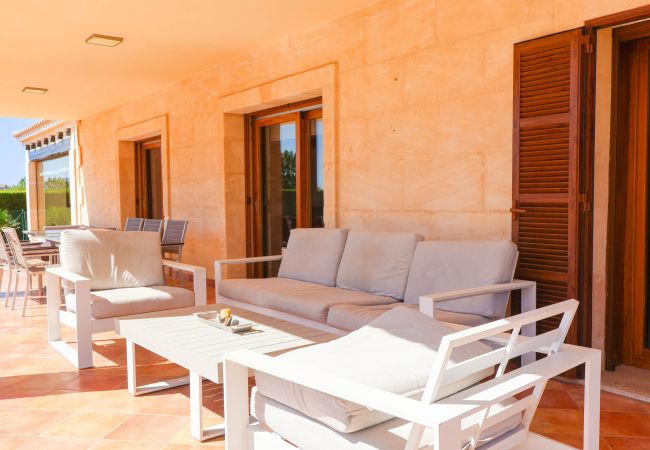 Finca in Sa Pobla - Rey del Campo 140 lujosa villa con piscina privada, aire acondicionado, jardín y zona barbacoa Finca in Sa Pobla - Rey del Campo 140 lujosa villa con piscina privada, aire acondicionado, jardín y zona barbacoa