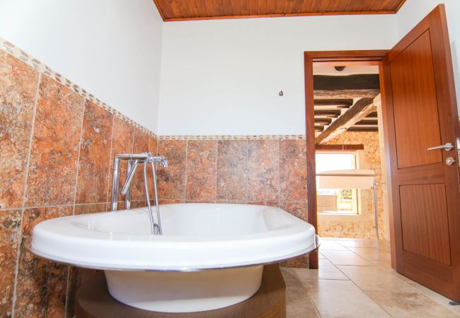 Finca in Sa Pobla - Rey del Campo 140 lujosa villa con piscina privada, aire acondicionado, jardín y zona barbacoa Finca in Sa Pobla - Rey del Campo 140 lujosa villa con piscina privada, aire acondicionado, jardín y zona barbacoa