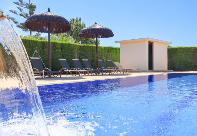 Finca in Sa Pobla - Rey del Campo 140 lujosa villa con piscina privada, aire acondicionado, jardín y zona barbacoa Finca in Sa Pobla - Rey del Campo 140 lujosa villa con piscina privada, aire acondicionado, jardín y zona barbacoa