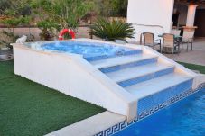 Finca in Muro - Can Butxaquí 160 fantástica villa con piscina privada y jacuzzi, aire acondicionado, barbacoa y WiFi