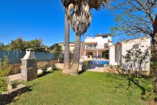 Huis in Llubi - Desaigüa 167 fantástica villa con piscina privada, aire acondicionado, jardín, terraza y barbacoa