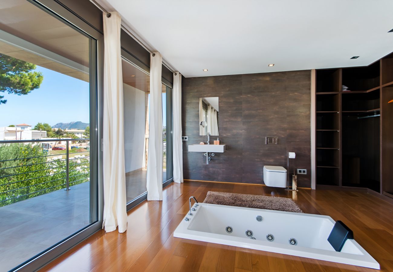 Huis in Alcudia - Villa Isabel 206 fantástica villa con piscina privada, aire acondicionado, barbacoa y jacuzzi Huis in Alcudia - Villa Isabel 206 fantástica villa con piscina privada, aire acondicionado, barbacoa y jacuzzi