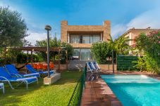 Huis in Alcudia - Villa Isabel 206 fantástica villa con piscina privada, aire acondicionado, barbacoa y jacuzzi