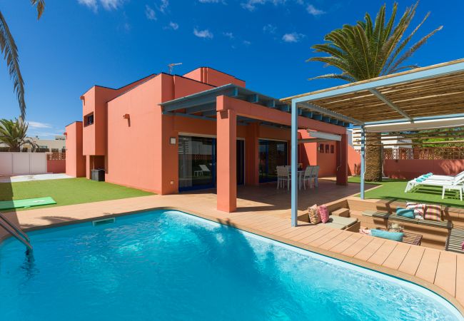 Villa in Corralejo -  Long Beach with pool By CanariasGetaway 