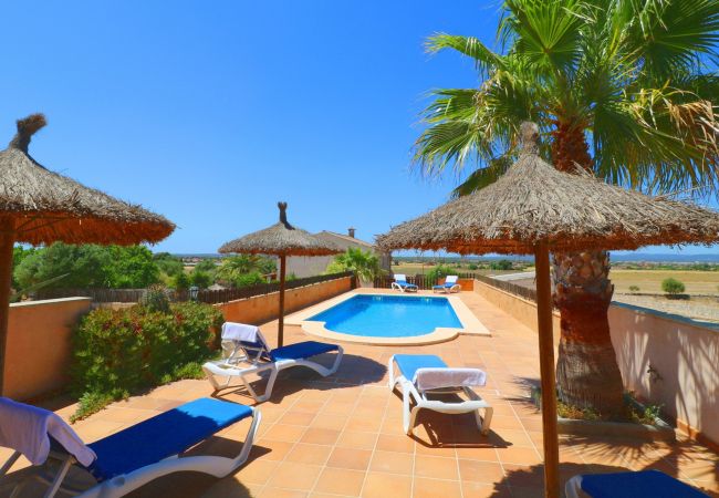  in Campos - Alcoraia 408 tradicional finca con piscina privada, terraza, barbacoa y aire acondicionado