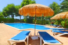 Finca in Campos - Can Crestall 414 finca rústica con piscina privada, aire acondicionado, jardín y barbacoa