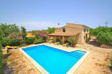 Finca in Sineu - Can Blanc 018 finca rústica con piscina privada, aire acondicionado, terraza y barbacoa