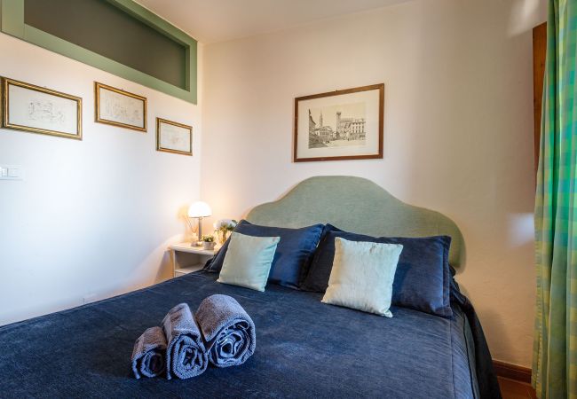 Appartement in Lucca - 2 Bedrooms Spacious Apartment with Elevator in Lucca Appartement in Lucca - 2 Bedrooms Spacious Apartment with Elevator in Lucca