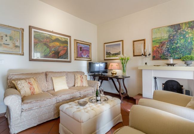 Appartement in Lucca - Top-Floor Penthouse with Panoramic Terrace in Lucca Appartement in Lucca - Top-Floor Penthouse with Panoramic Terrace in Lucca