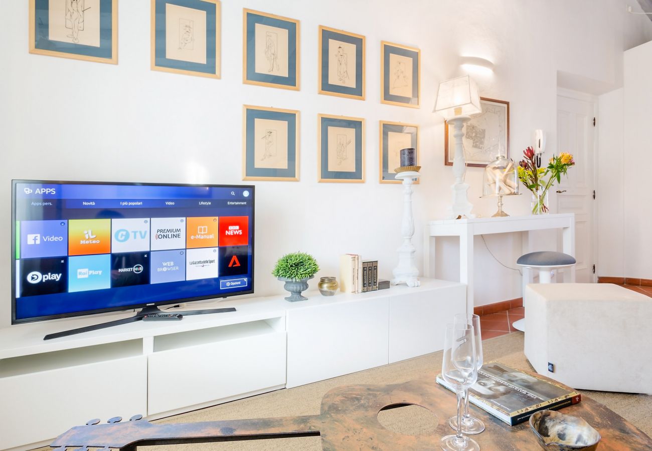 Appartement in Lucca - A Toproof Penthouse Apartment with Elevator and Private Garden Inside the Walls Appartement in Lucca - A Toproof Penthouse Apartment with Elevator and Private Garden Inside the Walls