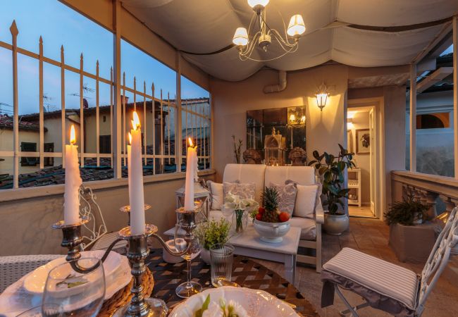 Appartement in Lucca - CASA UCCELLINI Apartment with a Romantic Terrace Appartement in Lucca - CASA UCCELLINI Apartment with a Romantic Terrace