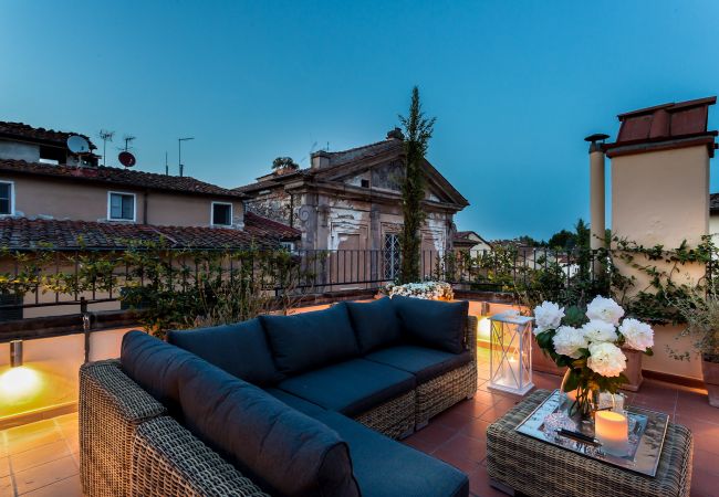 Appartement in Lucca - Flourish Apartment with Grand Terrace inside Lucca City Centre Appartement in Lucca - Flourish Apartment with Grand Terrace inside Lucca City Centre
