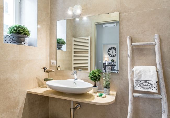 Appartement in Lucca - Modern comfort in Lucca's Picturesque Canal District Appartement in Lucca - Modern comfort in Lucca's Picturesque Canal District