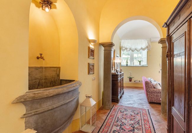 Appartement in Lucca - Spacious Ground Floor Apartment with Private Garden Inside the Walls of Lucca Appartement in Lucca - Spacious Ground Floor Apartment with Private Garden Inside the Walls of Lucca