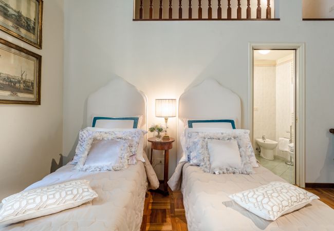 Appartement in Lucca - Casa Simonetta: Modern and Antique Ground Floor Apartment inside the Walls of Lucca Appartement in Lucca - Casa Simonetta: Modern and Antique Ground Floor Apartment inside the Walls of Lucca