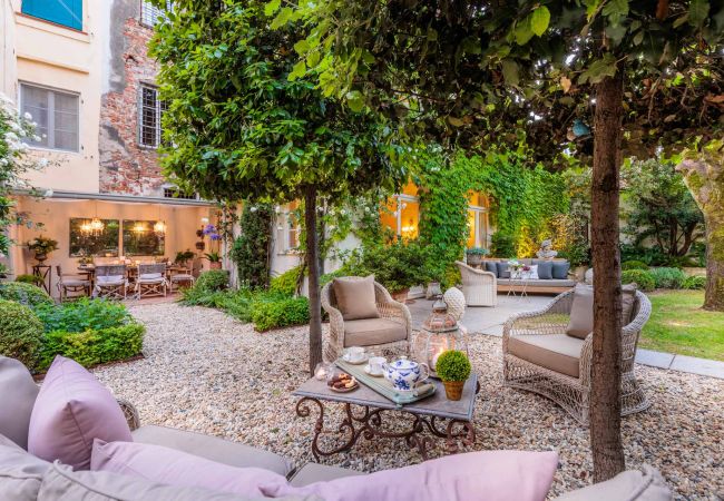 Appartement in Lucca - LA CASINA Luxury Home inside the Walls of Lucca with Garden, A/c, Wifi Appartement in Lucca - LA CASINA Luxury Home inside the Walls of Lucca with Garden, A/c, Wifi
