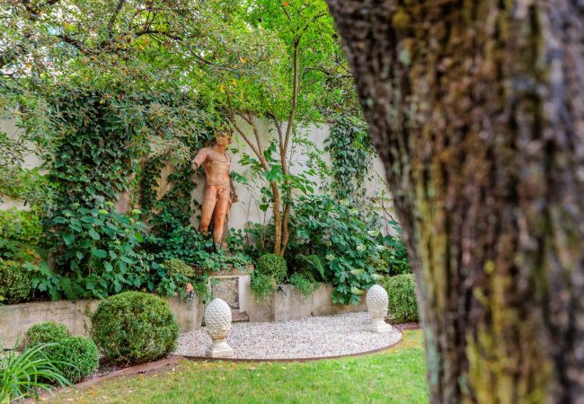 Appartement in Lucca - LA CASINA Luxury Home inside the Walls of Lucca with Garden, A/c, Wifi Appartement in Lucca - LA CASINA Luxury Home inside the Walls of Lucca with Garden, A/c, Wifi