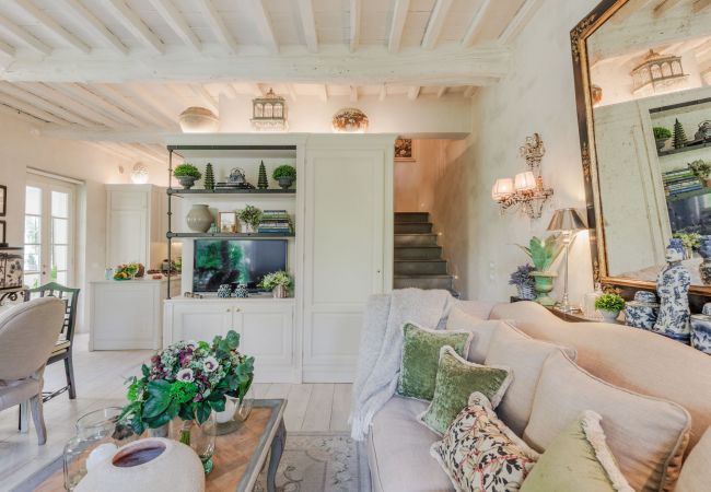 Appartement in Lucca - LA CASINA Luxury Home inside the Walls of Lucca with Garden, A/c, Wifi Appartement in Lucca - LA CASINA Luxury Home inside the Walls of Lucca with Garden, A/c, Wifi