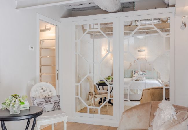 Appartement in Lucca - LA CASINA Luxury Home inside the Walls of Lucca with Garden, A/c, Wifi Appartement in Lucca - LA CASINA Luxury Home inside the Walls of Lucca with Garden, A/c, Wifi