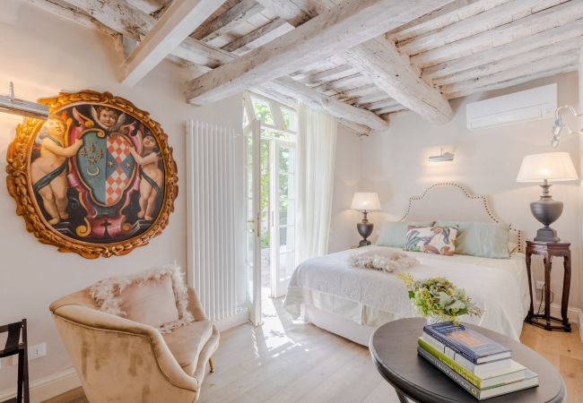 Appartement in Lucca - LA CASINA Luxury Home inside the Walls of Lucca with Garden, A/c, Wifi Appartement in Lucca - LA CASINA Luxury Home inside the Walls of Lucca with Garden, A/c, Wifi
