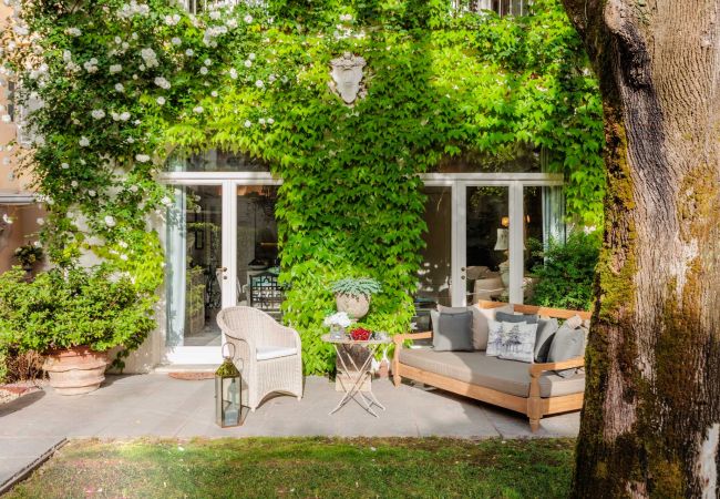 Appartement in Lucca - LA CASINA Luxury Home inside the Walls of Lucca with Garden, A/c, Wifi Appartement in Lucca - LA CASINA Luxury Home inside the Walls of Lucca with Garden, A/c, Wifi