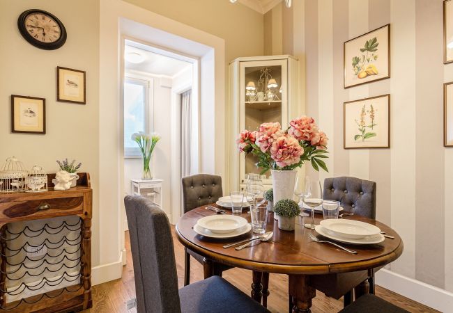 Appartement in Lucca - 2 Bedrooms 2 Bathrooms Romantic Apartment with Terrace and Parking in Lucca Appartement in Lucca - 2 Bedrooms 2 Bathrooms Romantic Apartment with Terrace and Parking in Lucca