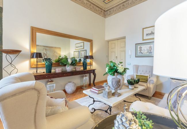 Appartement in Lucca - Romantic LUCCA apartment With View Over a Church Appartement in Lucca - Romantic LUCCA apartment With View Over a Church