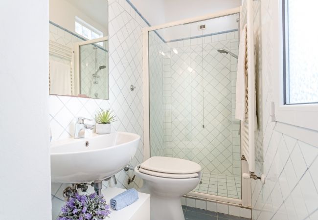 Villa in Viareggio - VILLA PAOLA house close to the Beach in VIAREGGIO Villa in Viareggio - VILLA PAOLA house close to the Beach in VIAREGGIO