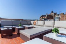 Appartement in Barcelona - EIXAMPLE CENTER DELUXE 3 bedrooms