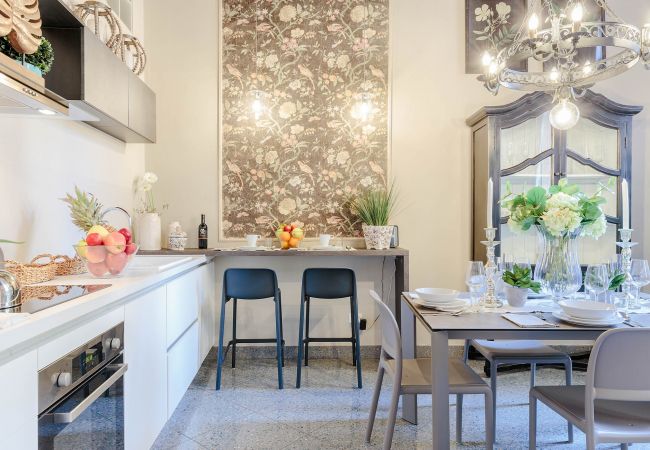 Appartement in Lucca - ARIAS APARTMENT in the iconic Piazza San Michele Appartement in Lucca - ARIAS APARTMENT in the iconic Piazza San Michele