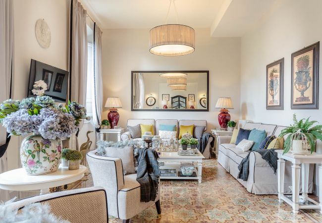  in Lucca - The Park View 4 Bedrooms Apartment with Terrace and Elevator inside the Walls of Lucca