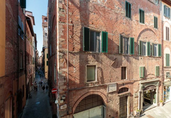 Appartement in Lucca - CASA UGOLINO, State of the Art Central 2 Bedrooms Apartment in Lucca Appartement in Lucca - CASA UGOLINO, State of the Art Central 2 Bedrooms Apartment in Lucca