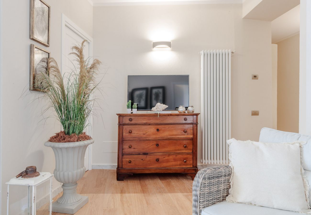 Appartement in Lucca - The Most Central Terrace inside the Walls of Lucca Appartement in Lucca - The Most Central Terrace inside the Walls of Lucca