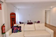 Appartement in Madrid - MADRID RIO - PALACIO REAL- HOSPITAL 12 OCTUBRE -3 ROOMS - 2 BATHROOMS