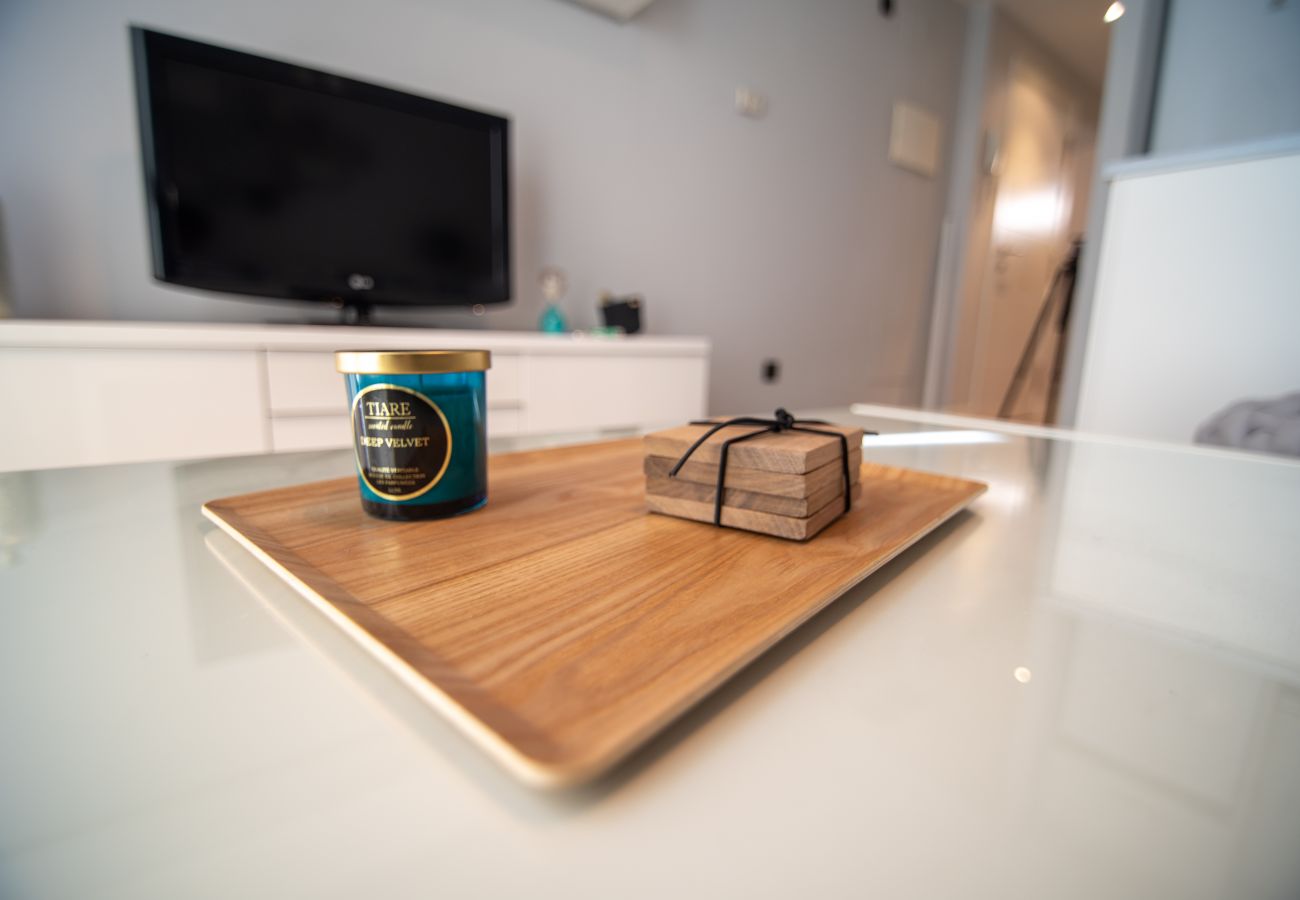 Appartement in Madrid - M (JMC 5) BERNABEU R. MADRID STADIUM APARTMENT 1 ROOM 2 PAX PARKING  - MADRID BUSINESS CENTER Appartement in Madrid - M (JMC 5) BERNABEU R. MADRID STADIUM APARTMENT 1 ROOM 2 PAX PARKING  - MADRID BUSINESS CENTER