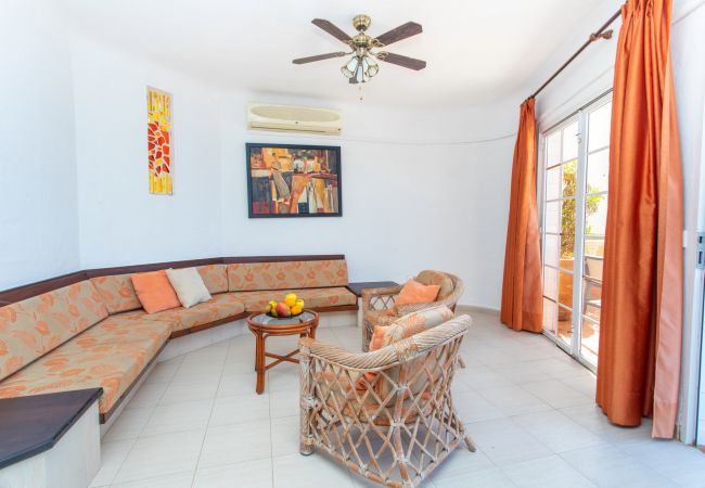 Huis in Maspalomas - Altamar 28 with terrace&pool By CanariasGetaway Huis in Maspalomas - Altamar 28 with terrace&pool By CanariasGetaway