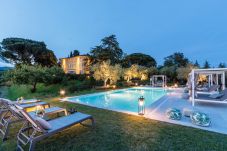 Villa in Montecarlo - 10 Bedrooms Villa in Lucca, SPA, Panoramic Pool