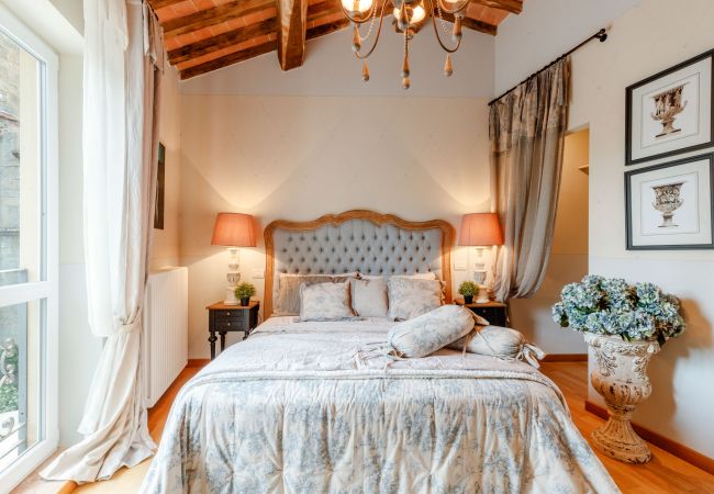 Villa in Montecarlo - VILLA GIANNA, the Secret Interior Designer's Private Retreat with Pool Villa in Montecarlo - VILLA GIANNA, the Secret Interior Designer's Private Retreat with Pool